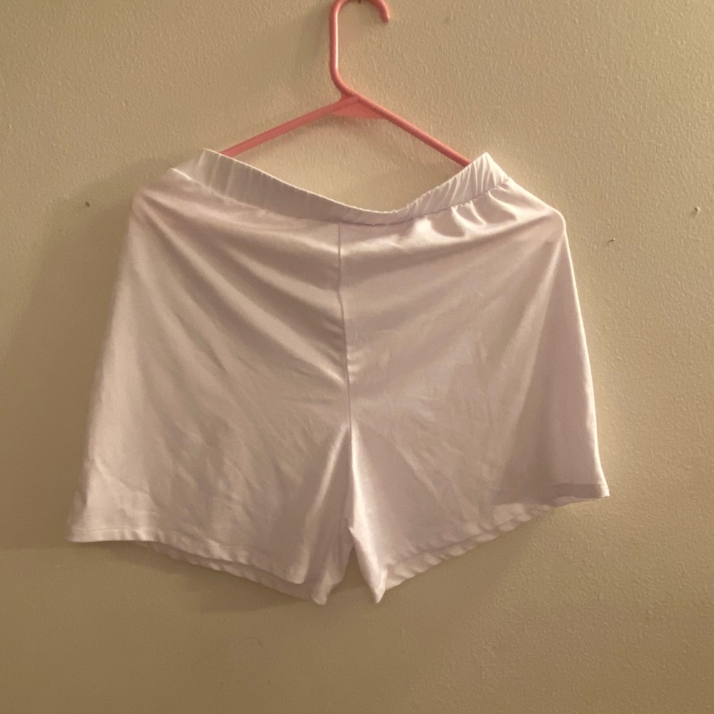 Top & Shorts - Picture 6 of 9